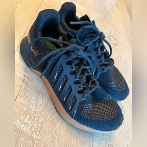 Unisex Invo-8 F-lite G-300 Black Athletic Sneakers Brown Sole 9.5 M, 11 W